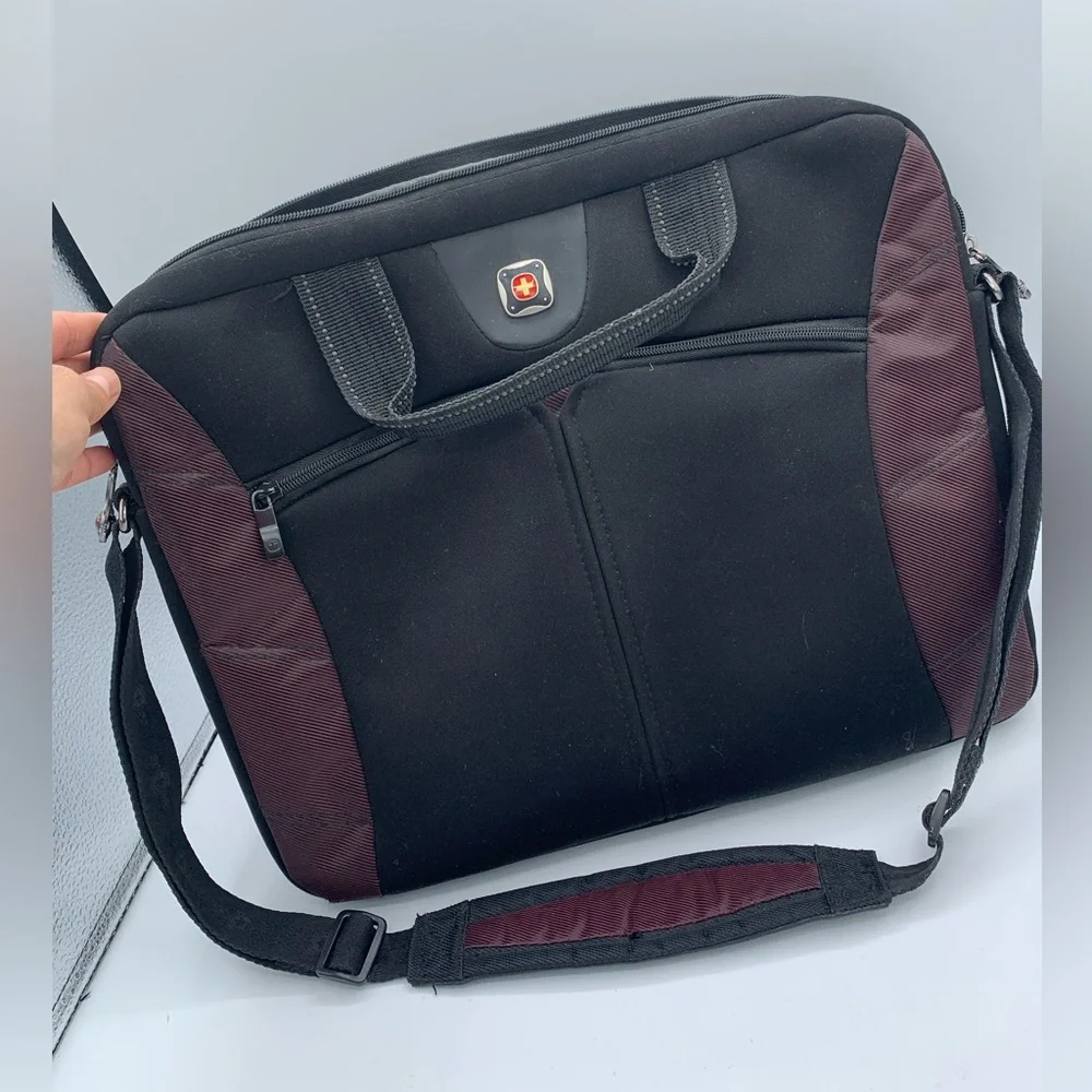 VICTORINOX Swiss Gear 15